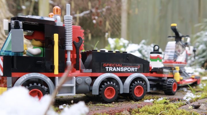 LEGO City Heavy Cargo Transport 60183 Hero shot