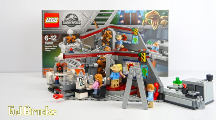 LEGO Jurassic Park Velociraptor Chase Time lapse Build set 75932