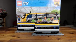 LEGO Train 60197 review - passenger cars