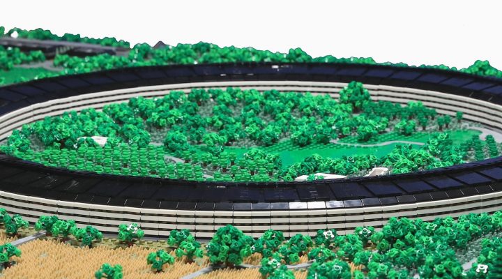 Apple Park LEGO Moc by Flickr user Spencer_R