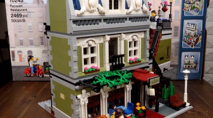 Lego Creator Parisian Restaurant set 10243