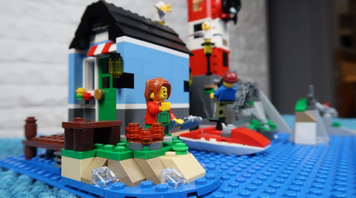 LEGO MOC Smugglers Cove Lighthouse (31051)