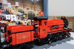 GJBricks gets to drive the LEGO Hogwarts Express 75955