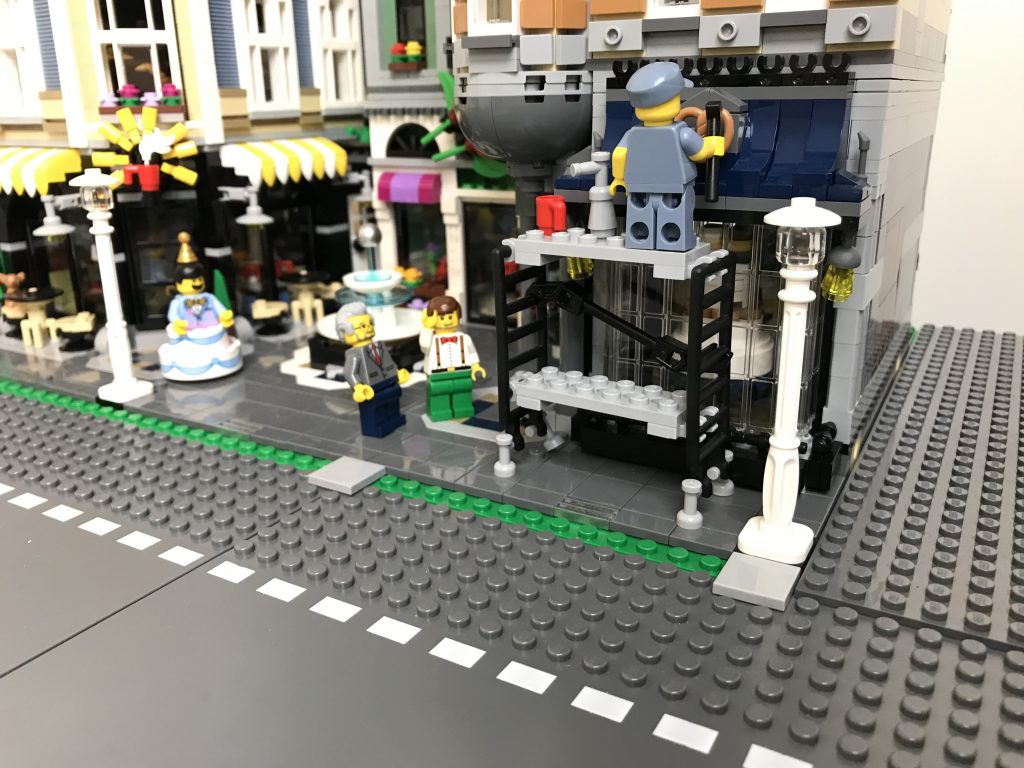 Looks like @brick_bakery and @drmcbrick are supervising some maintenance work on the Assembly Square Cake shop.