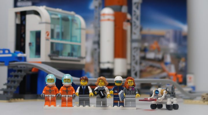 LEGO City Deep Space Rocket and Launch Control 60228