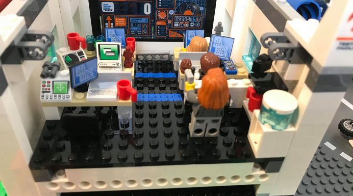 LEGO City Deep Space Rocket Launch Control 60228 Mission control Interior