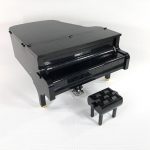 LEGO Ideas 2019 Playable Piano Sleepy Cow - Profile