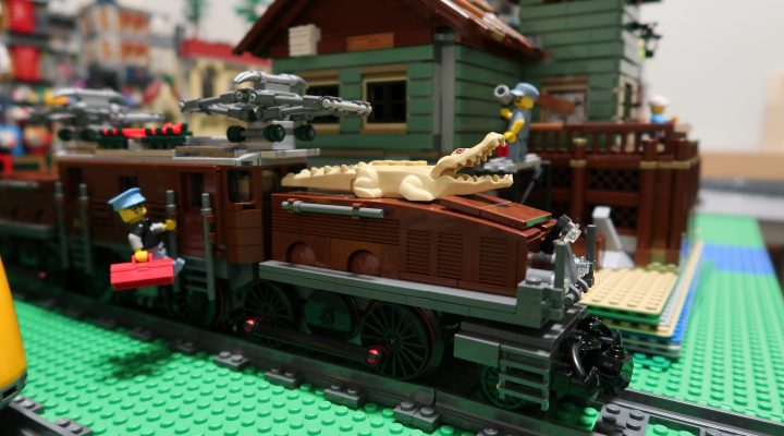 LEGO Crocodile Locomotive 10277 Review