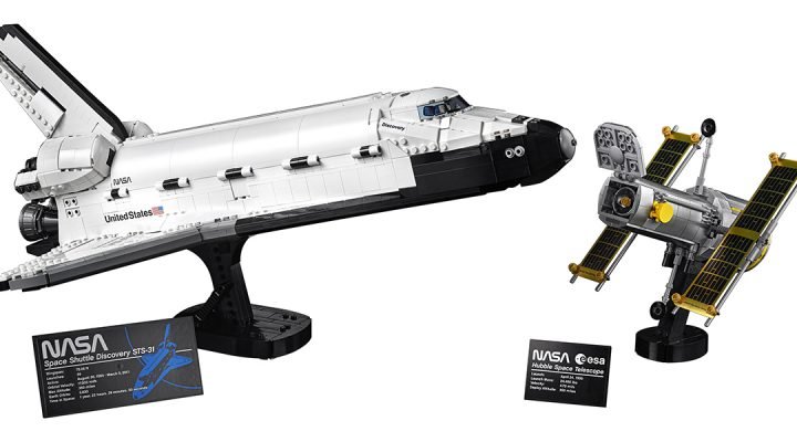 LEGO 10283 NASA Space Shuttle Discovery - Display with Hubble Telescope and plaques