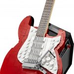 LEGO Ideas Fender Stratocaster (21329) - concert shot