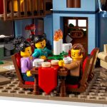 LEGO Winter Village Santa’s Visit (10293) - Christmas Dinner