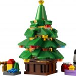 LEGO Winter Village Santa’s Visit (10293) - Christmas tree